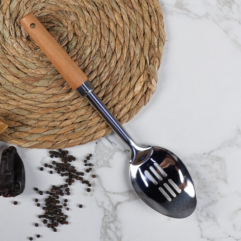Cuillère de Service Ajourée en Inox avec Manche Bois