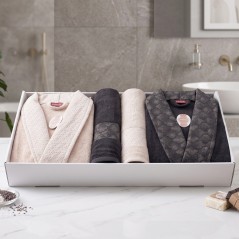 Coffret Peignoir et Serviettes 4 Pièces – Ensemble de Bain en Coton