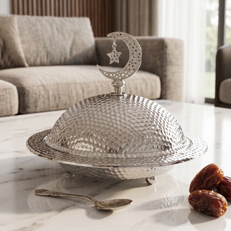 Plat de Présentation avec Cloche en Métal