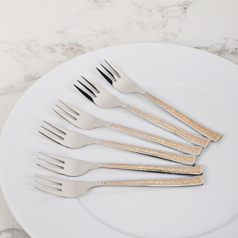 Lot de 6 Fourchettes à Dessert Inox Manche Doré Lot de 6 Fourchettes à Dessert Inox Manche Doré